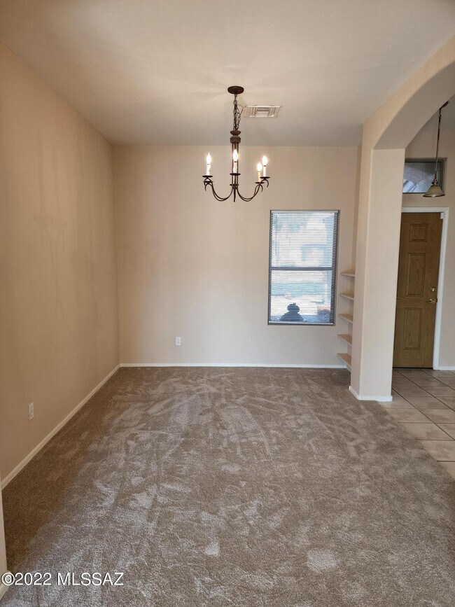 Building Photo - 11598 N Flat Iron Dr