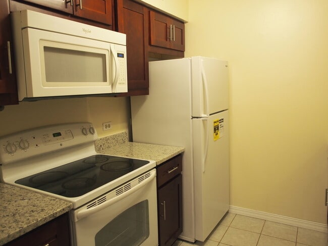 Building Photo - 6158 Knoll Way Dr