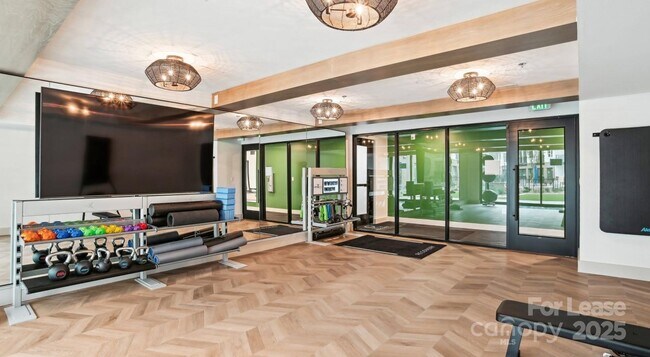 Building Photo - 1133 Harding Pl