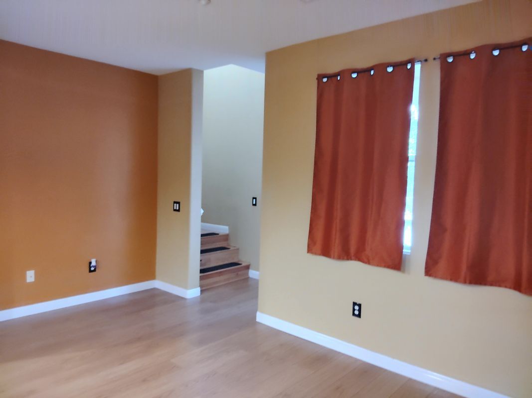 Building Photo - 2727 Hazelnut Ct