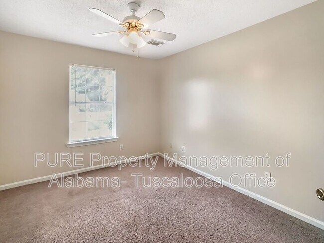 Building Photo - 1368 Southern Gardens Dr