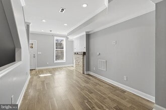 Building Photo - 513 Scott St