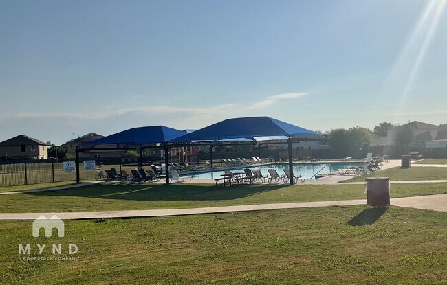 Building Photo - 12213 Waterford Run Way