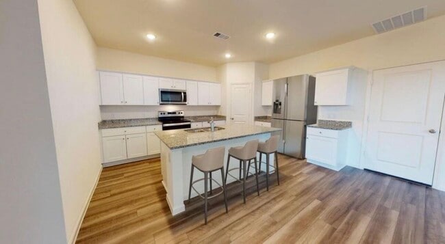 Building Photo - 15005 Ronan Dr