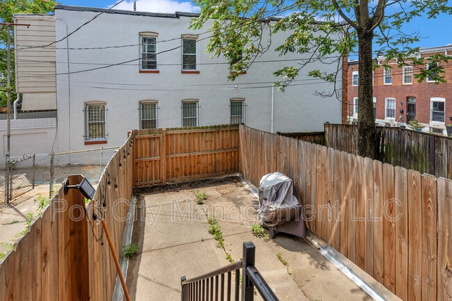 Building Photo - 2815 Orleans St