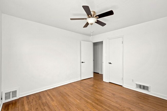 Building Photo - AVAILABLE MAY 1ST, Don't miss this UPDATED home in North Versailles!