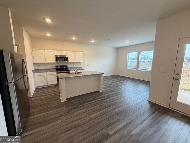 Building Photo - 1205 Fagiolo St