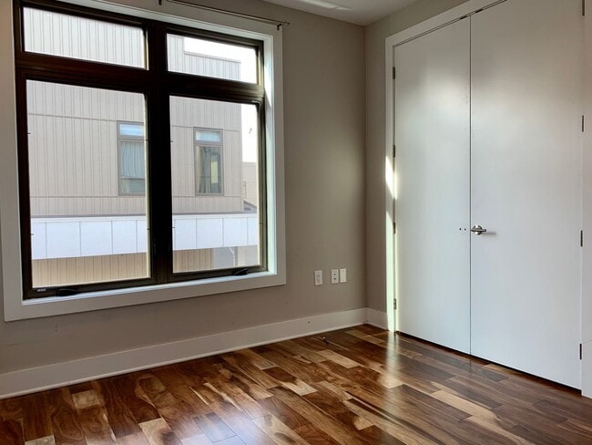 Building Photo - Stunning 3-Bed Townhome with Garage in Northern Liberties! Available mid-July!