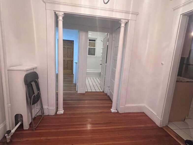 Building Photo - 97 Franklin St