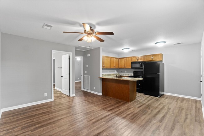 Building Photo - 800 Martin St