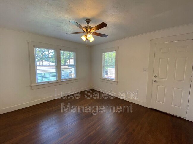 Building Photo - 119 NW 27th St