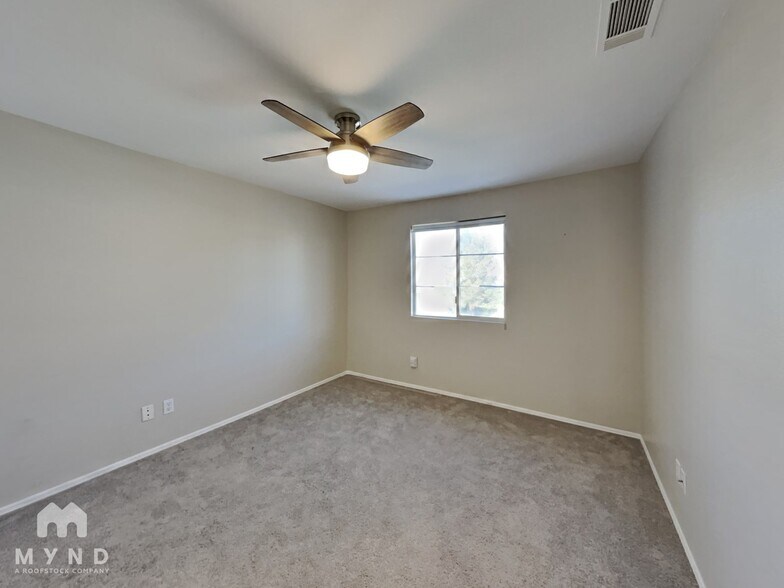 Building Photo - 1616 Scenic Peak St