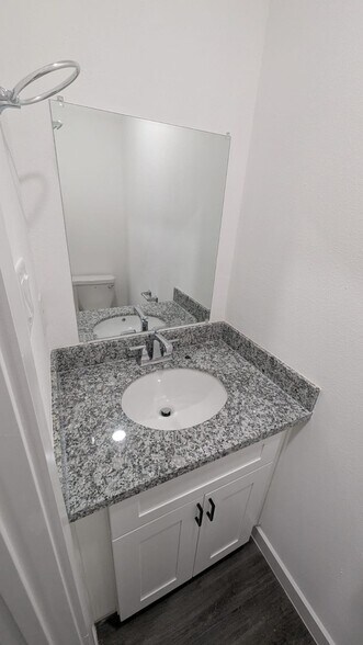 Building Photo - 2310 Wavell St