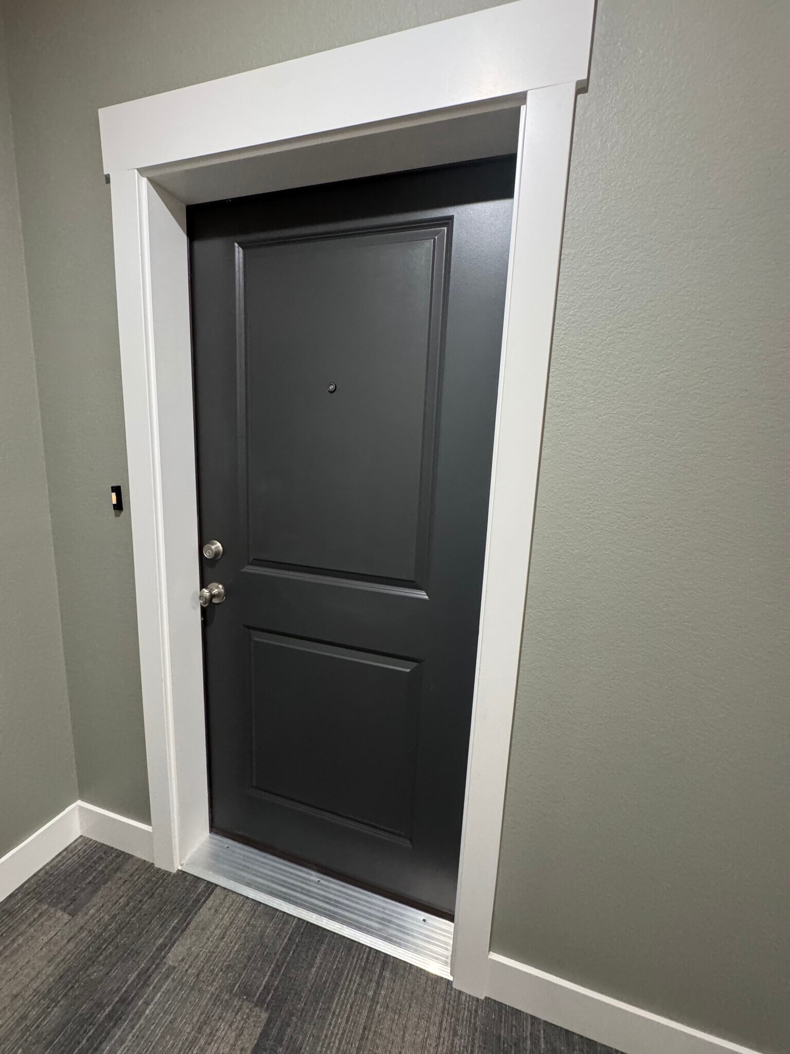 Unit #208 - 265 High Point Dr