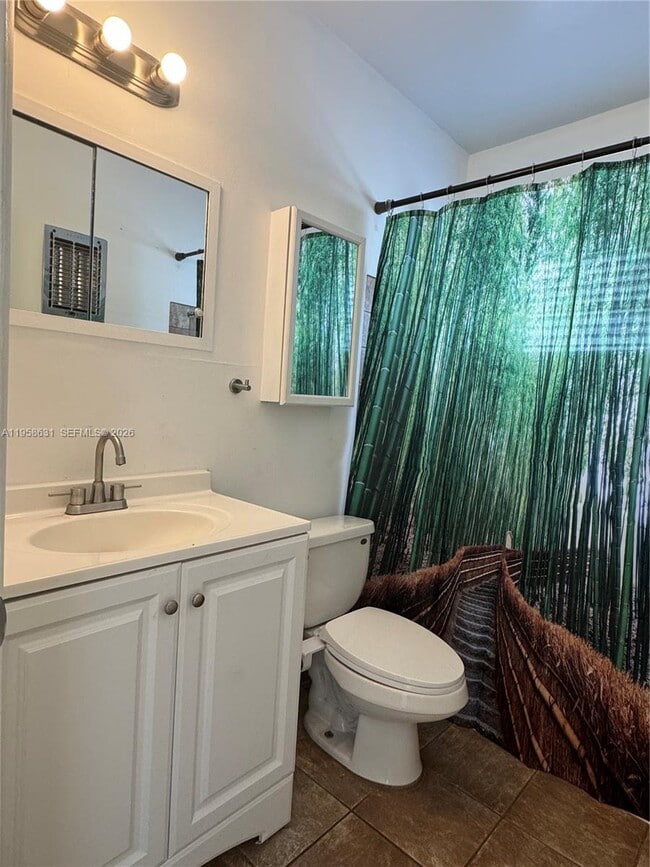 Building Photo - 921 Meridian Ave