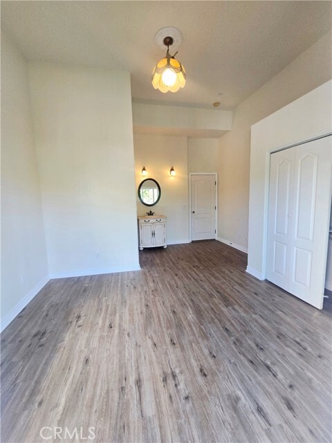 Building Photo - 515 S Helberta Ave