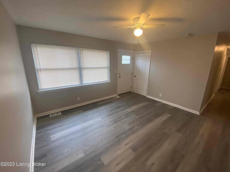 Building Photo - 1533 S 32nd St