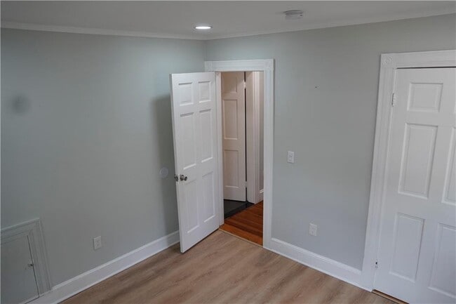 Building Photo - 1362 Narragansett Blvd