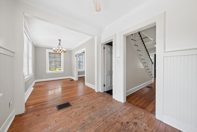 Building Photo - 1237 Owsley Ave