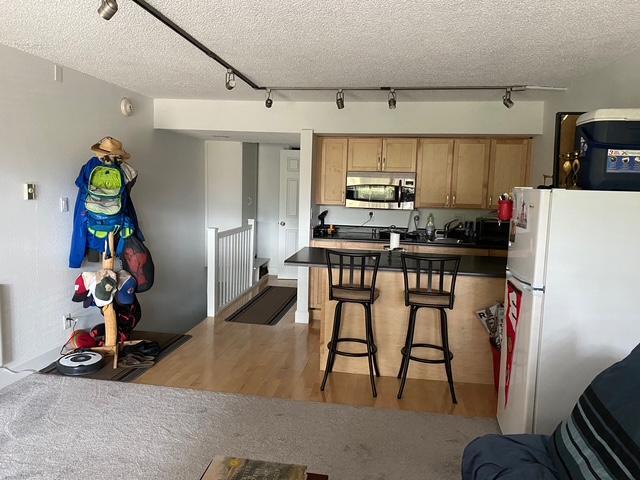 Primary Photo - 1081 Vail View Dr