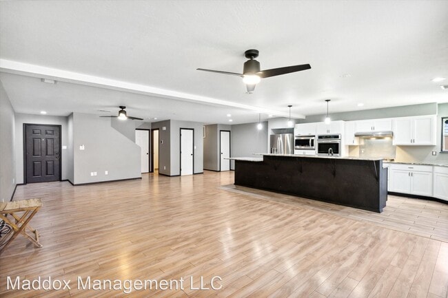 Building Photo - 4 br, 3 bath House - 6405 Sonrisa Pl NE