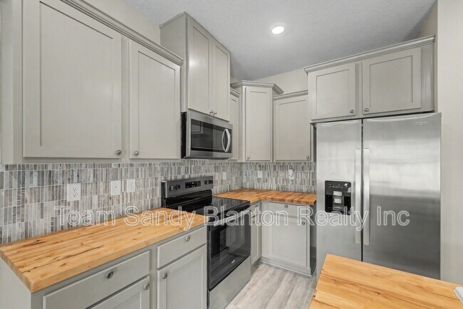 Building Photo - 9055 Golden Eye Dr