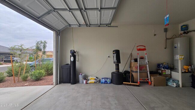 Building Photo - 5074 S 251st Dr