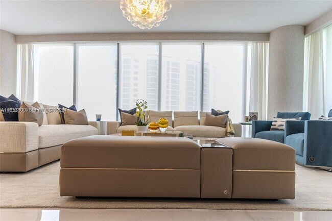 Building Photo - 17975 Collins Ave