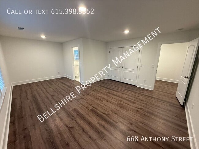 Building Photo - 668 Anthony St