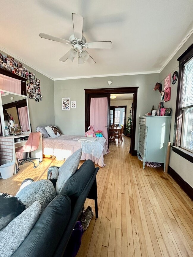 Building Photo - AVAILABLE JUNE 1st - Great 4 Bed, 1 Bath in East Duluth!