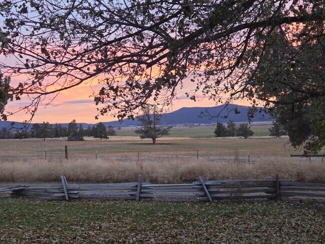 Building Photo - 23131 N Poe Valley Rd