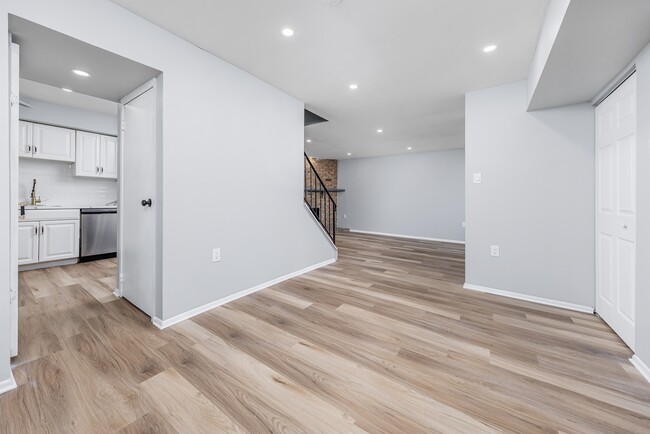 Building Photo - 411 Timber Creek Rd