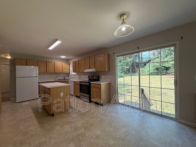 Building Photo - 18 Meadowview Terrace