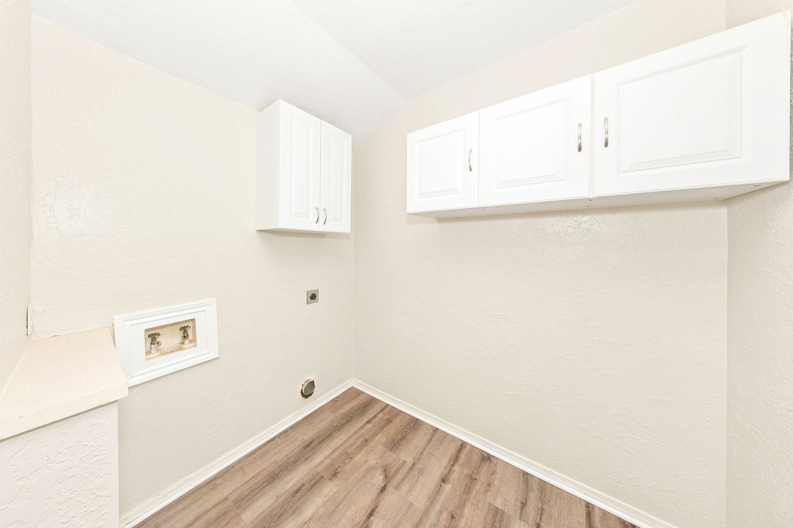 Building Photo - 2112 NW Bessie Ave