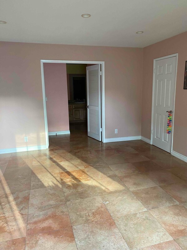 Building Photo - 45 Streamwood