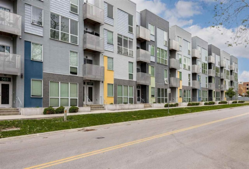 Building Photo - 527 S Dubuque St