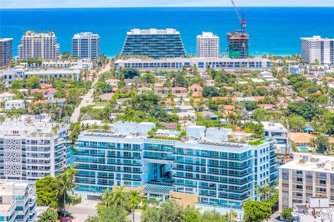 Building Photo - 9201 E Bay Harbor Dr