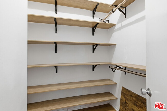 Building Photo - 8960 Cynthia St