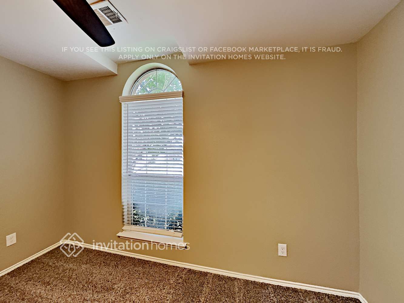 Building Photo - 819 W Lonesome Dove Trail