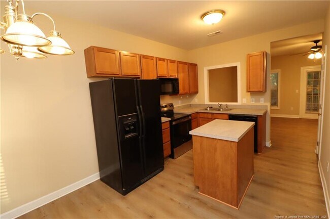 Building Photo - 2637 Broad Oaks Pl