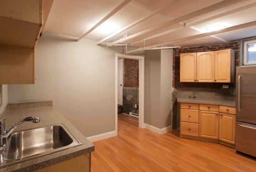 Building Photo - 38 Cherry St