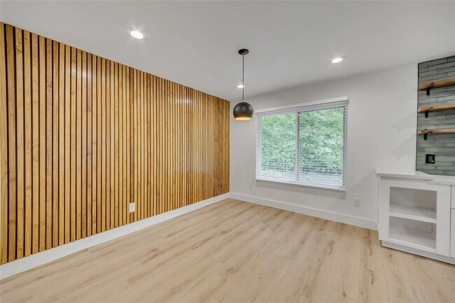 Building Photo - 8814 Laverty Pl