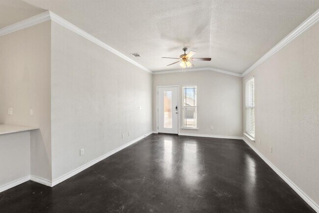 Building Photo - 917 Ramblewood St