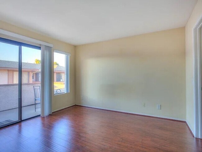 Building Photo - Comfortable 1-Bedroom Condo in Gated Palmi...