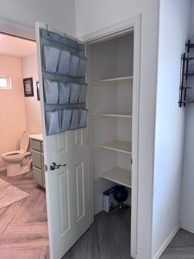 Building Photo - 732 Gold Beach Dr