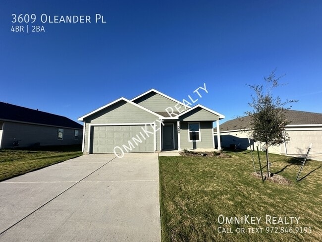 Building Photo - 3609 Oleander Pl