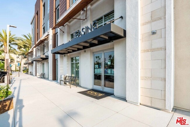 Building Photo - 7290 Edinger Ave