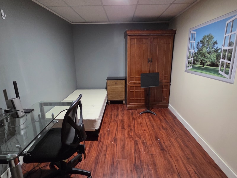 Building Photo - 2257 E Eichel Ave