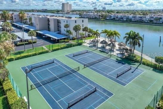 Building Photo - 7420 Bay Island Dr S