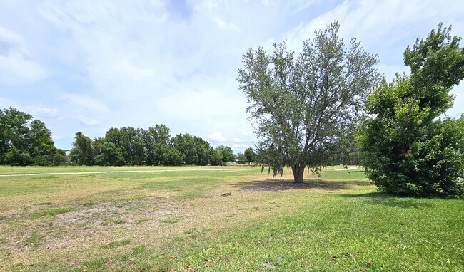 Building Photo - 2813 Harwood Ct